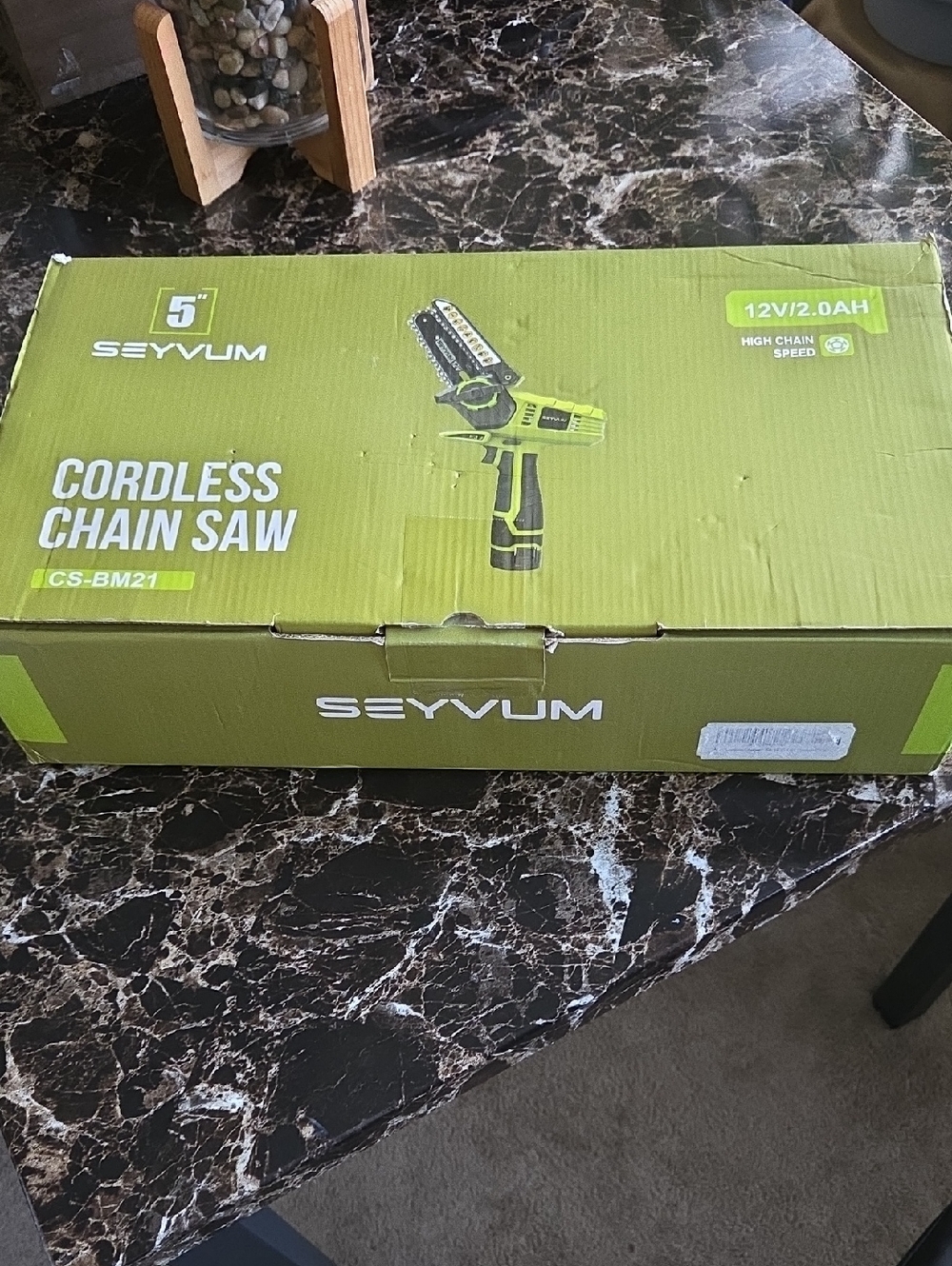 Green 5" Cordless Chain Saw - 12V